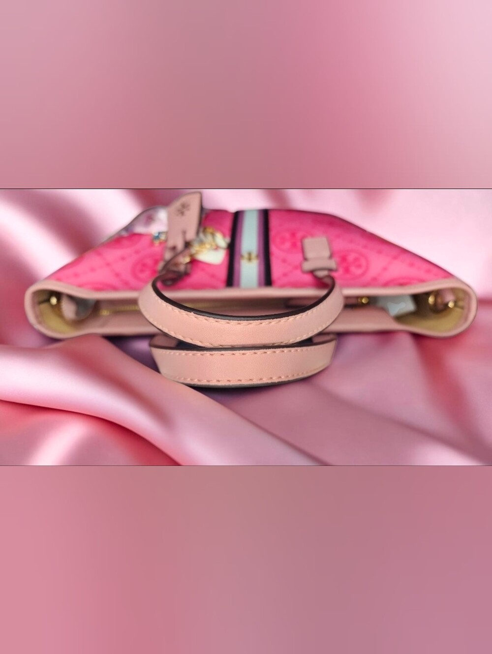 Tory Burch Pink Gemini Link Canvas Tote Bag With NWT Charms - Picture 7 of 16